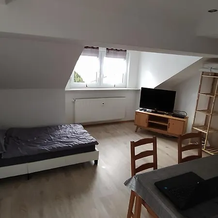 3 شقة Neunkirchen am Brand